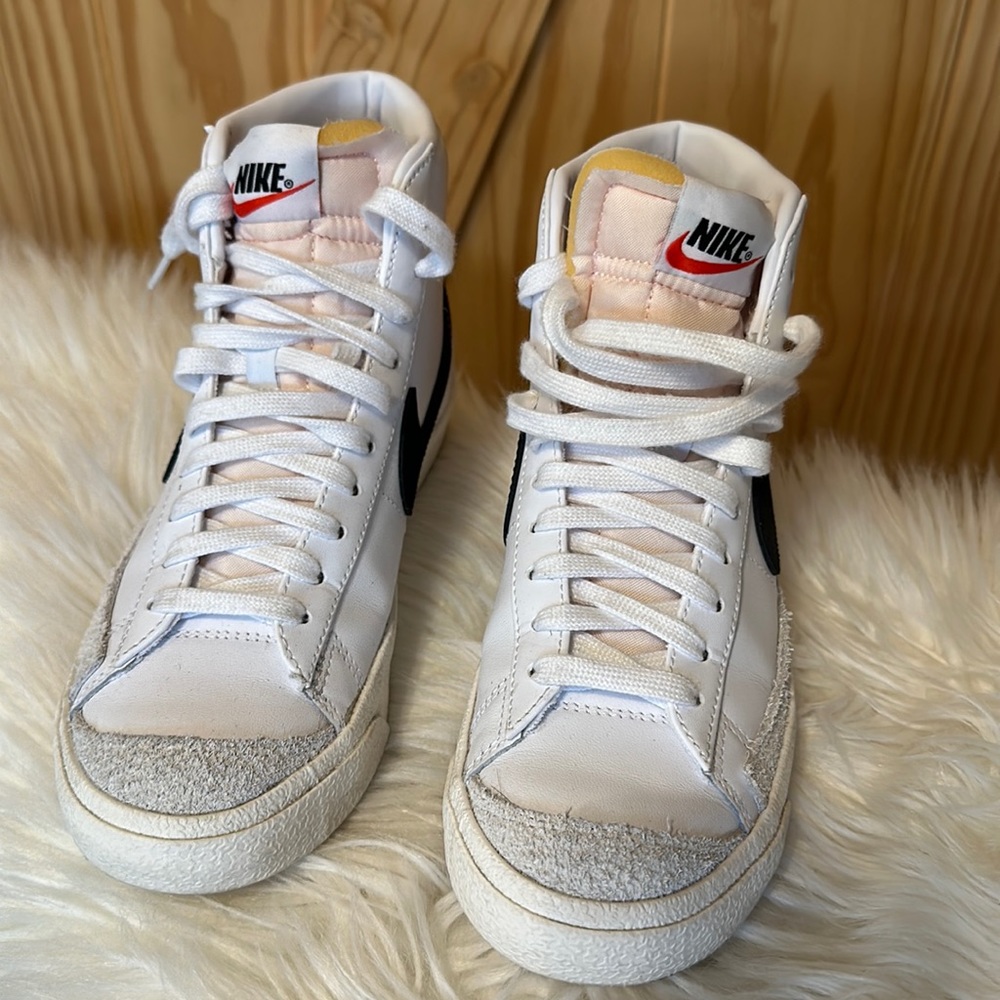 Nike blazers 77